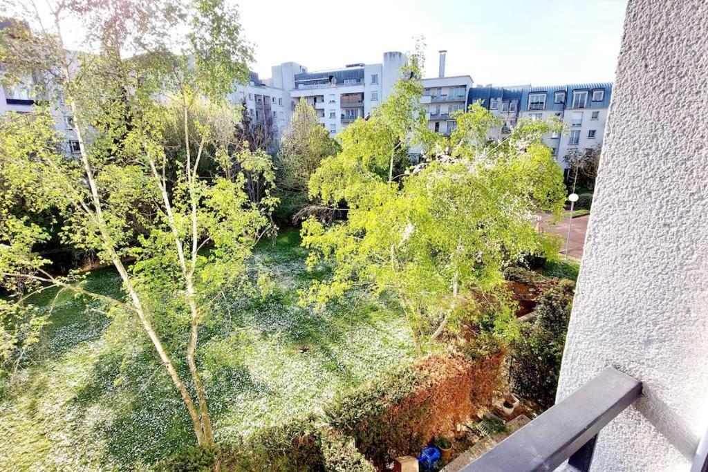Cosy Home 2, 2 Chambres, 6 Personnes, 3 Min Gare, Parking Cergy Eksteriør bilde